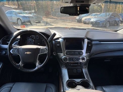 Used 2016 Chevrolet Suburban LT image 23