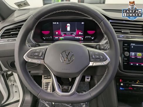Used 2023 Volkswagen Tiguan SE R-Line AWD/4WD image 22