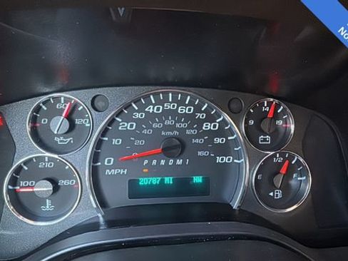 Used 2024 Chevrolet Express 3500 LT w/ LT Preferred Equipment Group RWD image 12