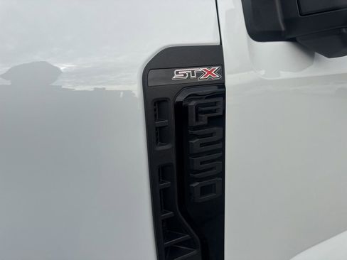 Used 2023 Ford F250 XL w/ STX Appearance Package image 31