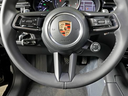 New 2026 Porsche Macan S image 22