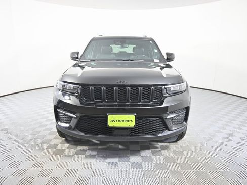 Used 2022 Jeep Grand Cherokee Altitude image 10