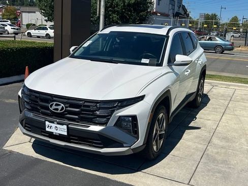 Used 2025 Hyundai Tucson SEL AWD/4WD image 3