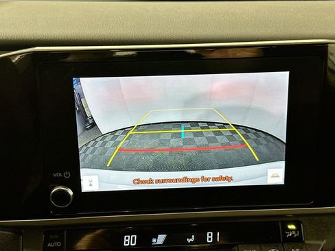 Used 2025 Toyota Camry LE image 12