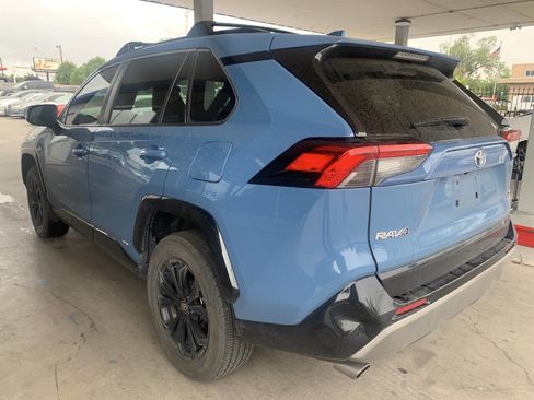 Used 2022 Toyota RAV4 SE w/ Convenience Package AWD/4WD image 4