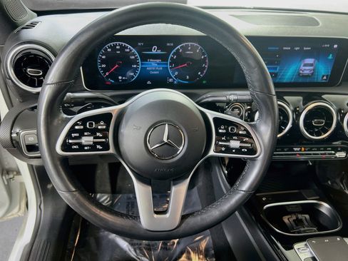 Used 2019 Mercedes-Benz A 220 4MATIC image 11