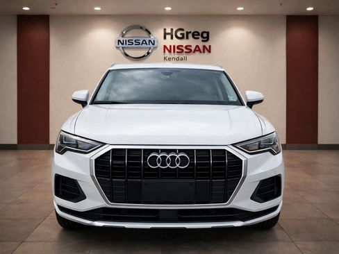 Used 2021 Audi Q3 2.0T Premium w/ Convenience Package AWD/4WD image 4