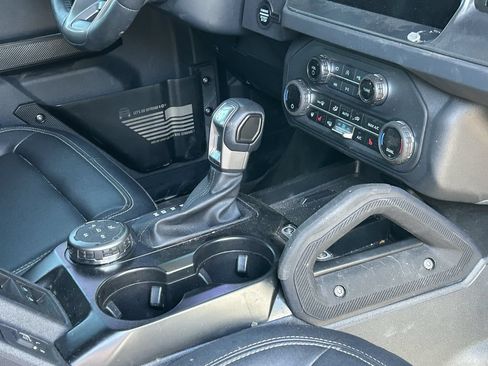 Used 2025 Ford Bronco Badlands AWD/4WD image 11