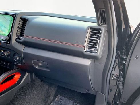 Used 2023 Nissan Frontier PRO-4X w/ Pro Convenience Package image 18