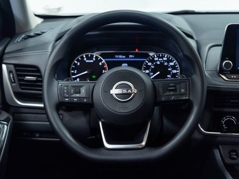 Used 2024 Nissan Rogue S AWD/4WD image 13