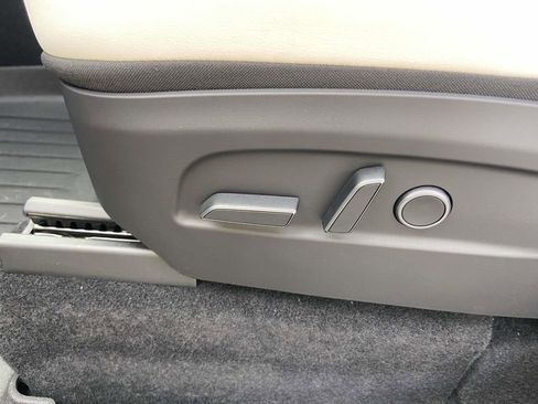 Used 2026 Tesla Model Y 2WD image 16