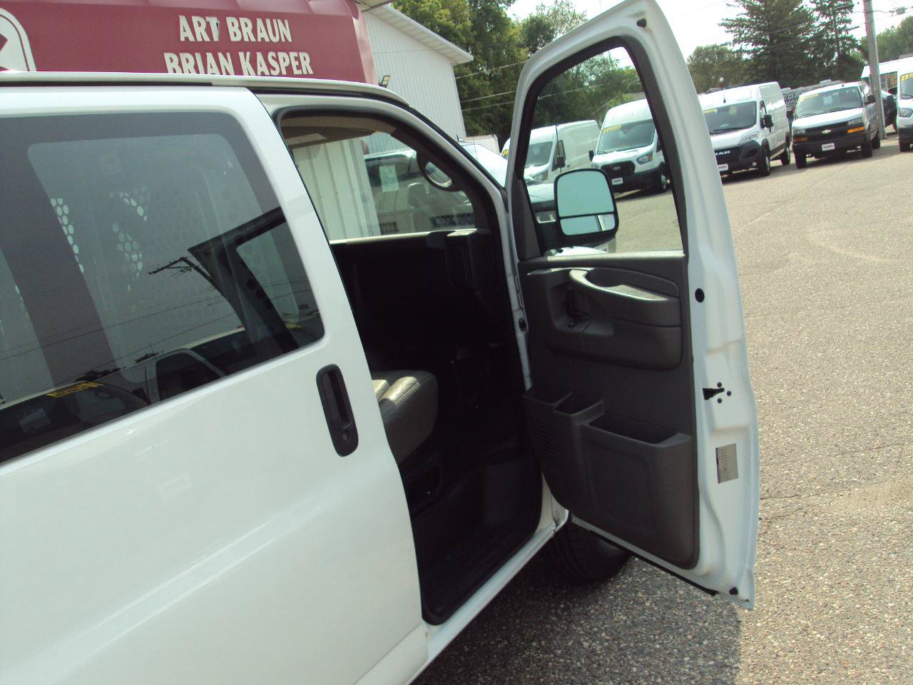 Used 2011 Chevrolet Express 3500 Extended w/ Power Package RWD image 12
