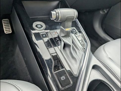Certified 2025 Kia Niro EX Touring FWD image 14