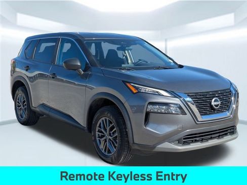 Used 2023 Nissan Rogue S image 9