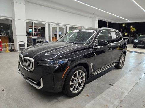 Used 2025 BMW X5 xDrive40i AWD/4WD image 2