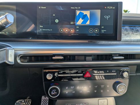 New 2026 Hyundai Ioniq 9 Calligraphy image 10