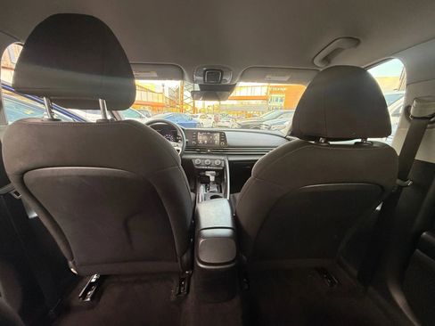 Used 2023 Hyundai Elantra SE image 28