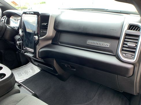 Used 2024 RAM 2500 Big Horn w/ Night Edition AWD/4WD image 30