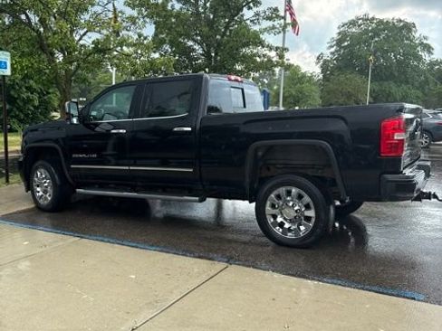 Used 2018 GMC Sierra 2500 Denali AWD/4WD image 4