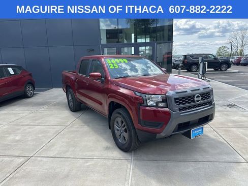 Used 2025 Nissan Frontier SV w/ Tow Package AWD/4WD image 3