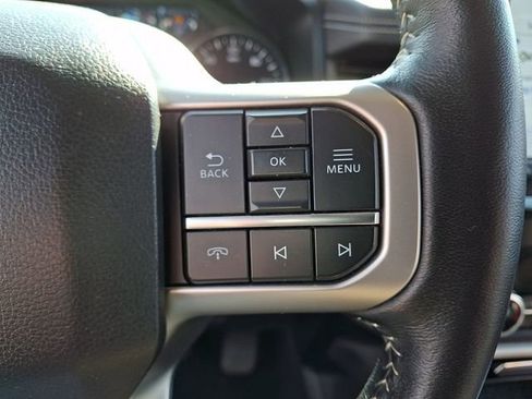 Used 2024 Ford Expedition Max XLT image 23