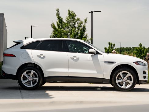 Used 2017 Jaguar F-PACE Premium AWD/4WD image 3