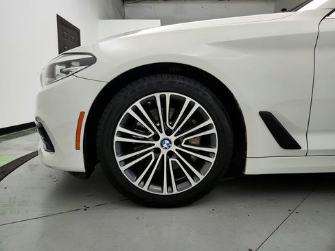 Used 2017 BMW 530i xDrive image 32