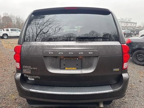 Used 2019 Dodge Grand Caravan SE w/ Power Convenience Group I image 8
