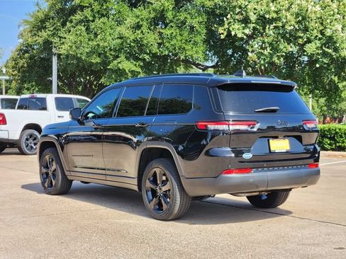 Used 2023 Jeep Grand Cherokee L Limited w/ Luxury Tech Group II AWD/4WD image 5