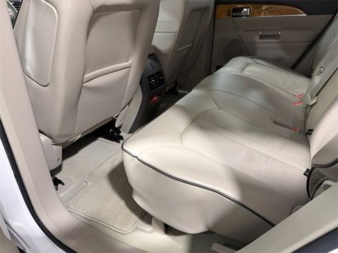 Used 2014 Lincoln MKX FWD w/ Equipment Group 101A image 29