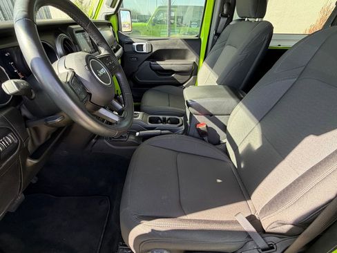 Used 2021 Jeep Wrangler Sport AWD/4WD image 8