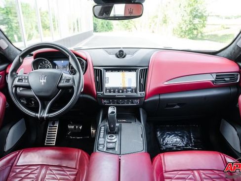 Used 2019 Maserati Levante Trofeo AWD/4WD image 8
