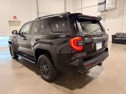 Used 2025 Toyota 4Runner SR5 AWD/4WD image 7
