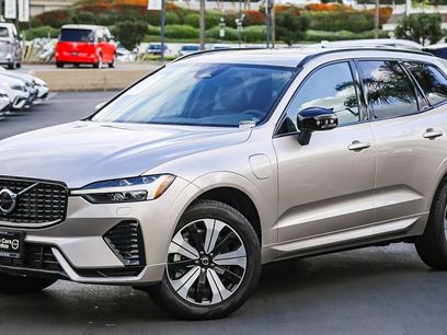 New 2025 Volvo XC60 T8 Core w/ Protection Package Premier