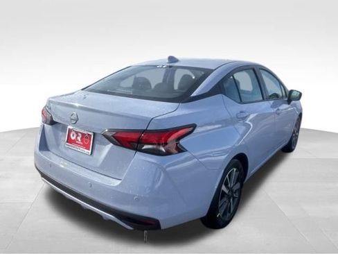 New 2025 Nissan Versa SV w/ Trunk Package FWD image 5