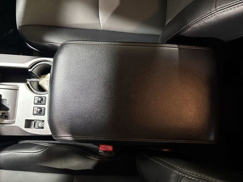 Certified 2024 Toyota 4Runner SR5 Premium image 22