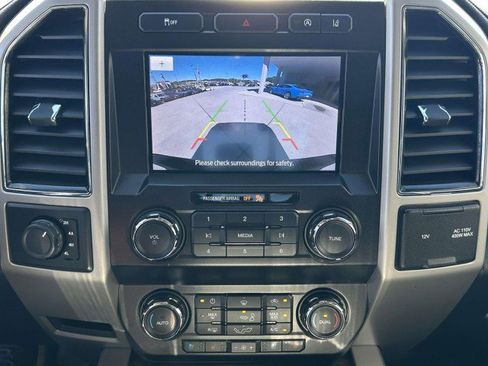 Used 2020 Ford F150 Lariat image 29