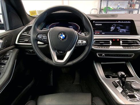 Used 2023 BMW X5 xDrive40i w/ Parking Assistance Package AWD/4WD image 13