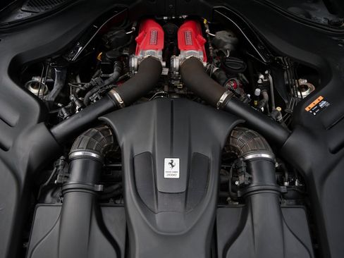 Used 2022 Ferrari Roma image 26