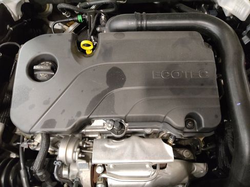 Used 2023 Chevrolet Malibu LT FWD image 30