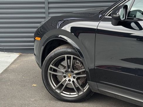 Certified 2022 Porsche Cayenne Coupe image 12