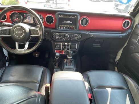 Used 2021 Jeep Gladiator Rubicon AWD/4WD image 11