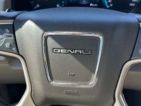 Used 2020 GMC Yukon XL Denali image 59