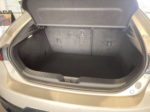Used 2024 MAZDA MAZDA3 s FWD image 6
