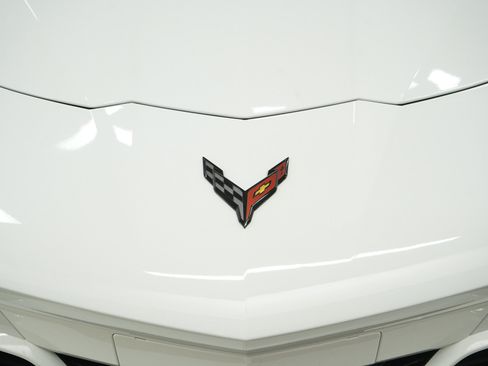 Used 2024 Chevrolet Corvette E-Ray AWD/4WD image 36