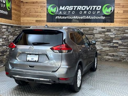 Used 2018 Nissan Rogue SV w/ Premium Package AWD/4WD image 9