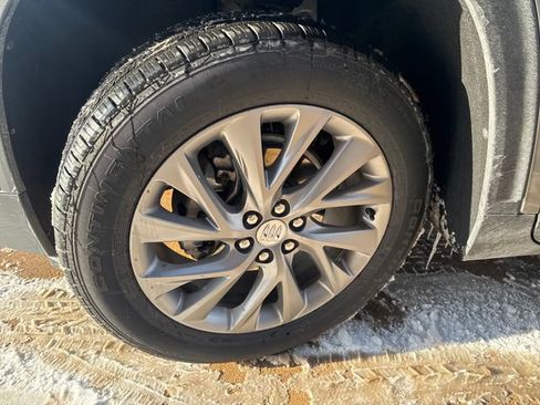 Certified 2025 Buick Enclave Preferred image 15