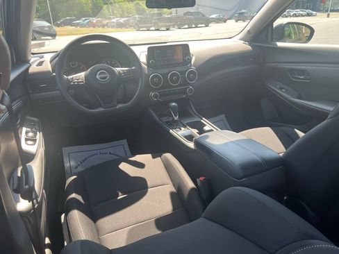 Used 2024 Nissan Sentra S w/ Lighting Package FWD image 10