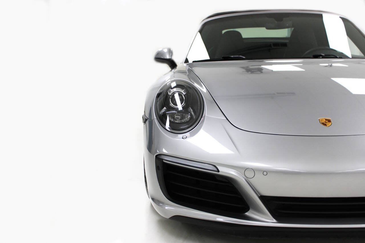 Used 2017 Porsche 911 Carrera image 39