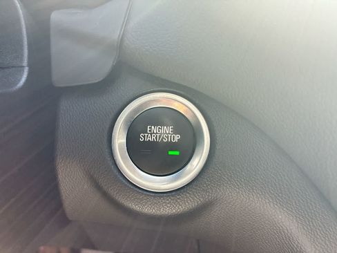 Used 2023 Chevrolet Equinox LT AWD/4WD image 16
